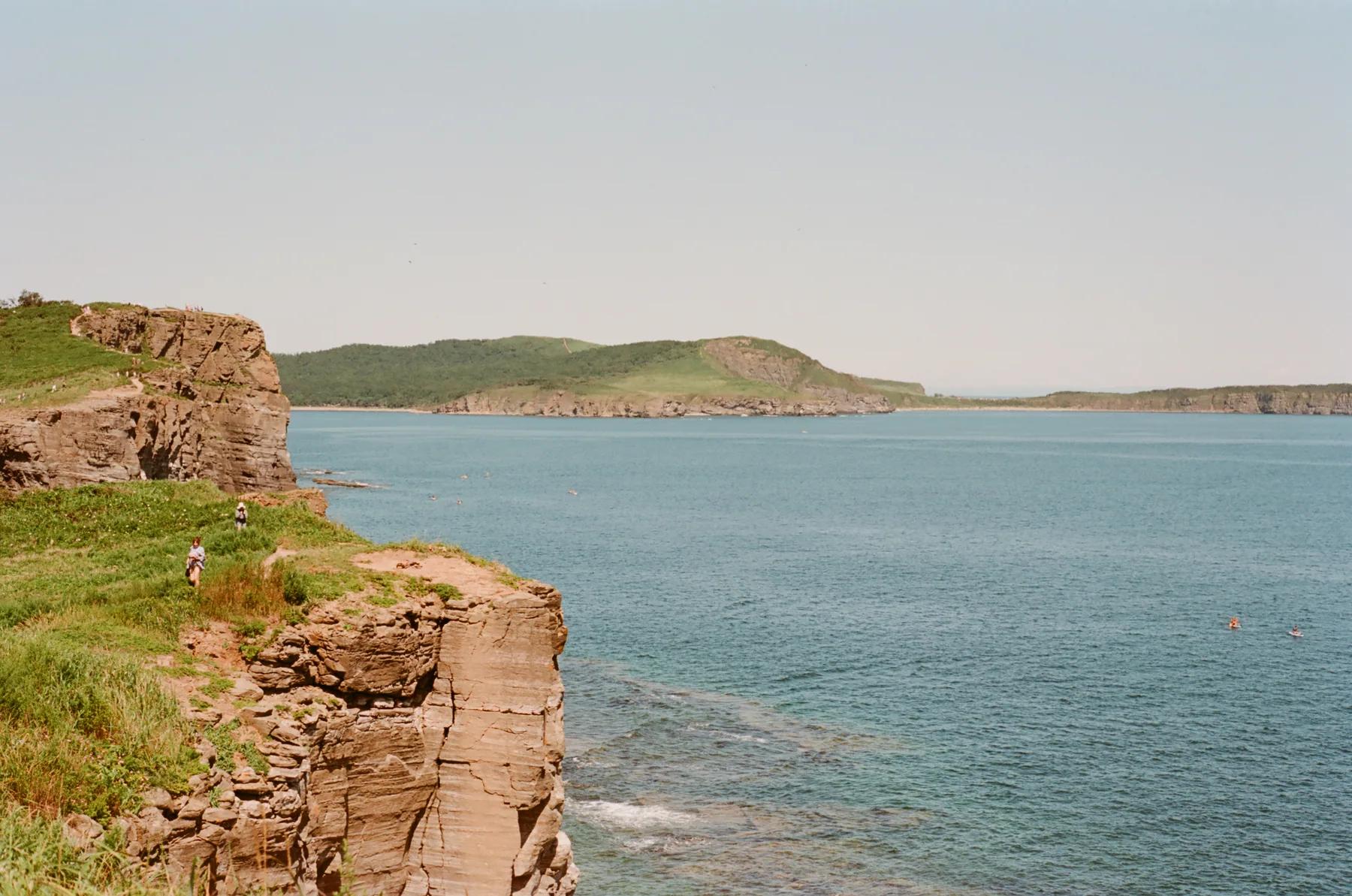 Морской берег у мыса Тобизина