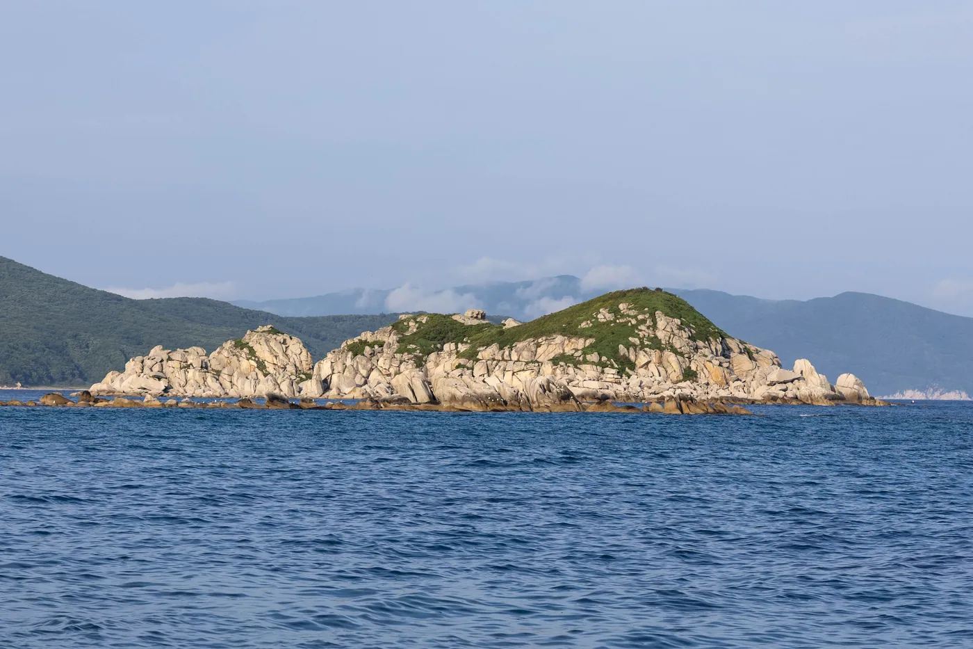 Триозёрье: морская панорама